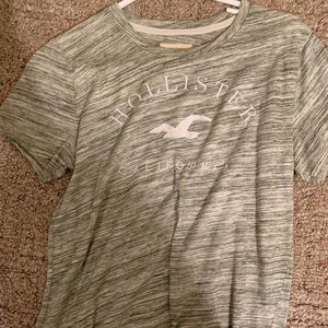 Hollister t-shirt